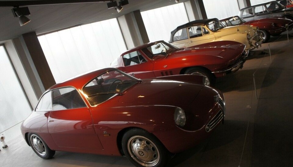 PantheonKontraster , en Zagato-Alfa mot en skikkelig Corvette PantheonKontraster , en Zagato-Alfa mot en skikkelig Corvette