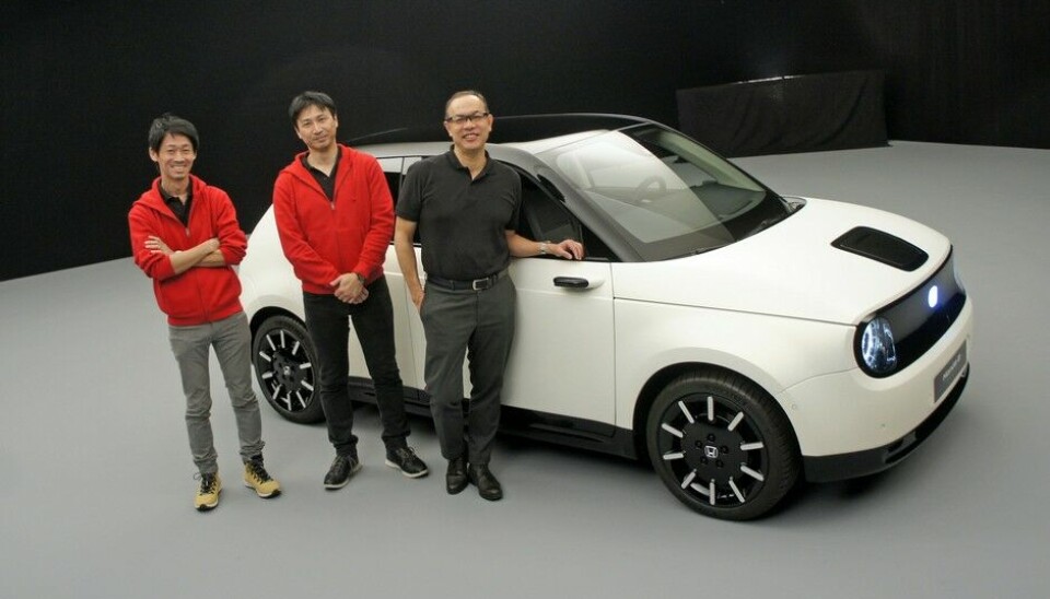 Honda e PrototypeFra venstre: Ken Sahara (eksteriørdesign), Akinori Myoui (interiørdesign) og Kohei Hitomi (prosjektsjef) - Foto: Jon Winding-Sørensen